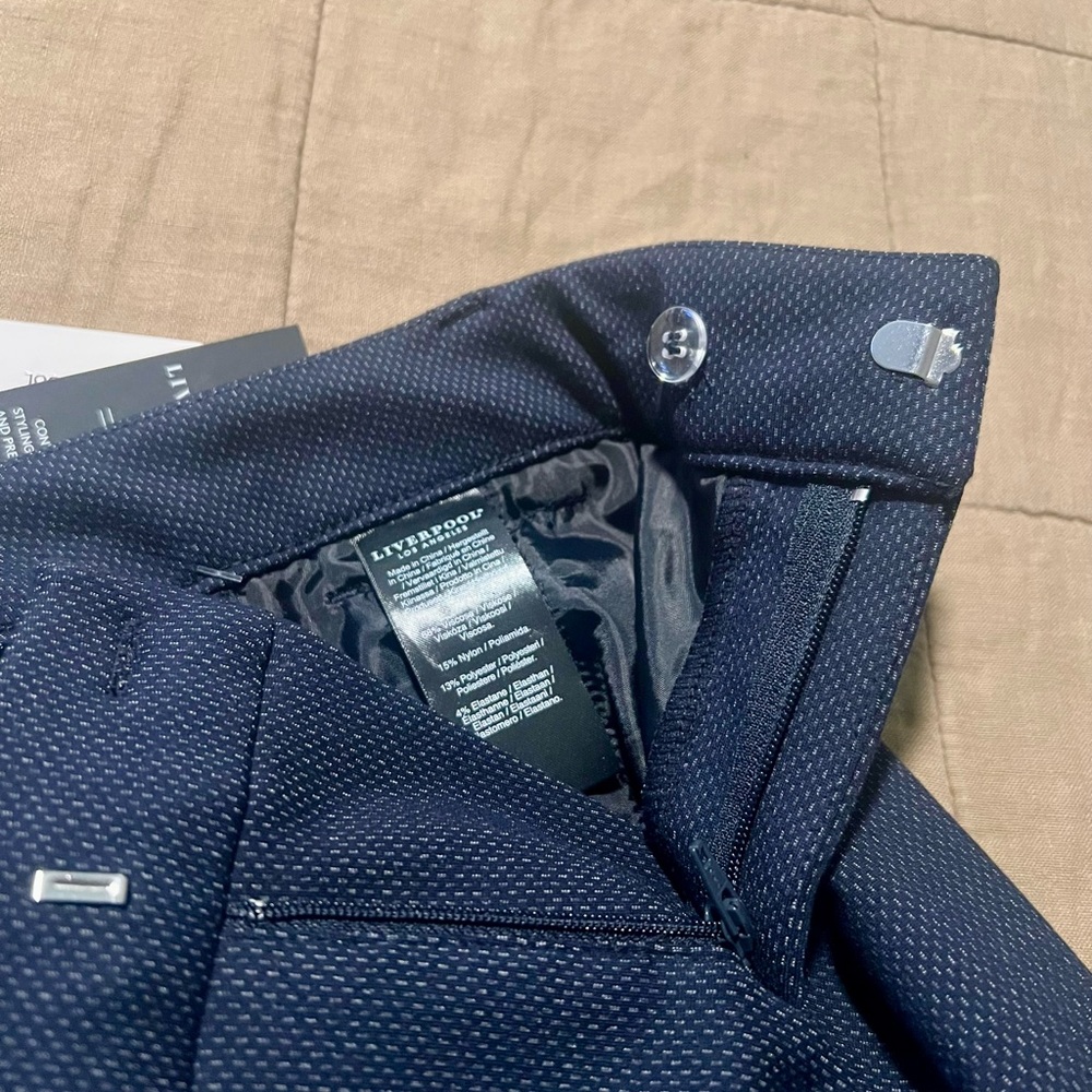 Liverpool Navy Blue Kelsey Trousers, 6 Petite. NWT - Picture 4 of 8